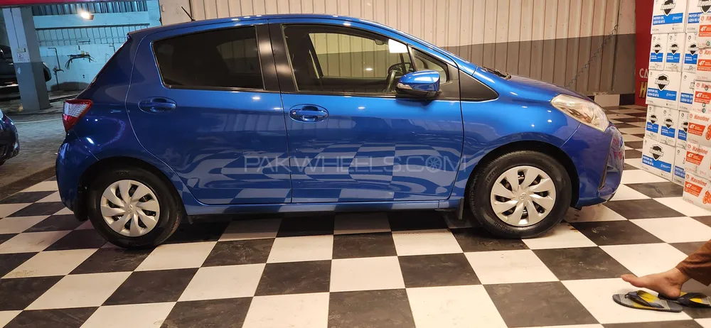 Toyota Vitz 2018 for Sale in Lahore Image-1