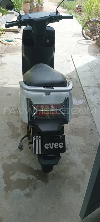 Crown EV Pro 2024 for Sale Image-1