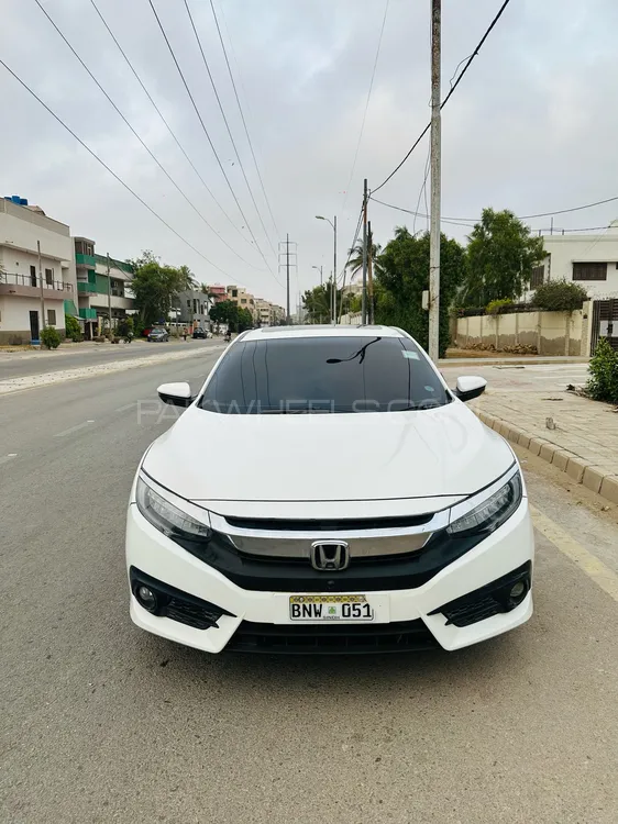 Honda Civic 2018 for Sale in Karachi Image-1