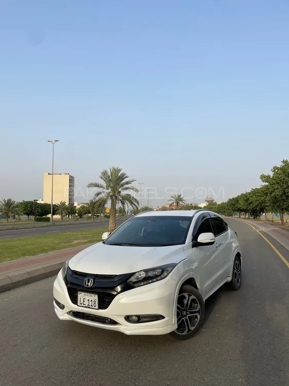 Honda Vezel 2015 for Sale in Lahore Image-1