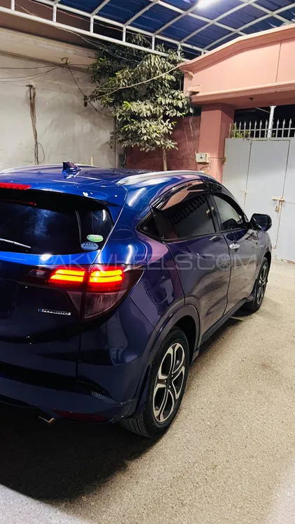 Honda Vezel 2015 for Sale in Karachi Image-1