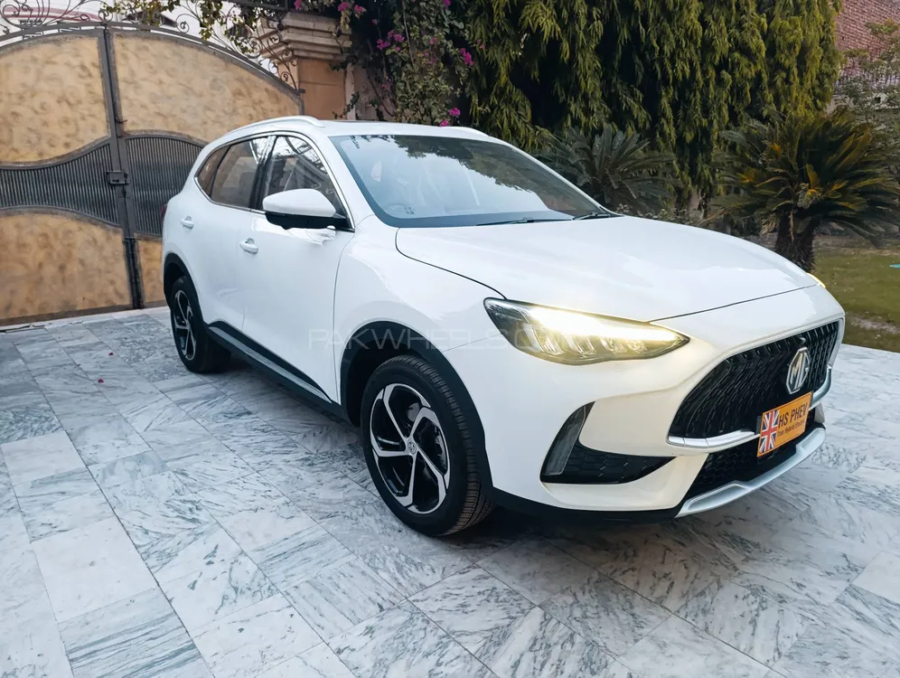 MG HS 2025 for Sale in Faisalabad Image-1