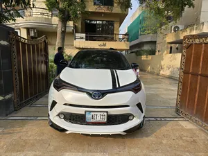 Toyota C-HR G-LED 2017 for Sale
