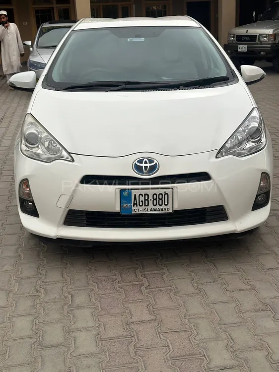 Toyota Aqua 2014 for Sale in Peshawar Image-1