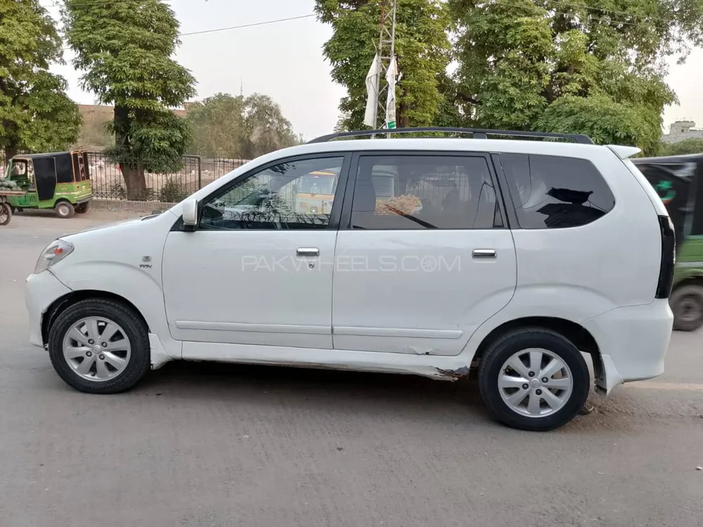 ٹویوٹا اونزا 2011 for Sale in لاہور Image-1