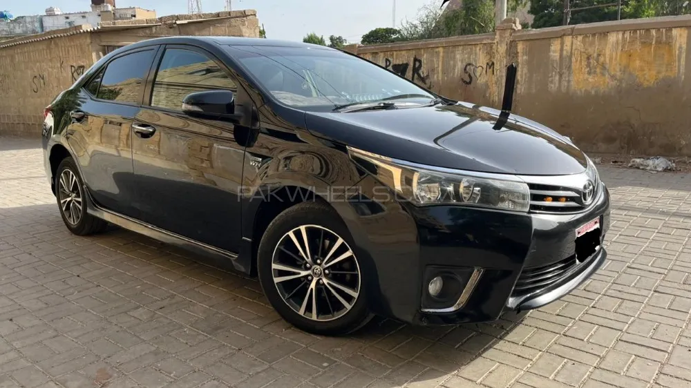 Toyota Corolla 2016 for Sale in Karachi Image-1