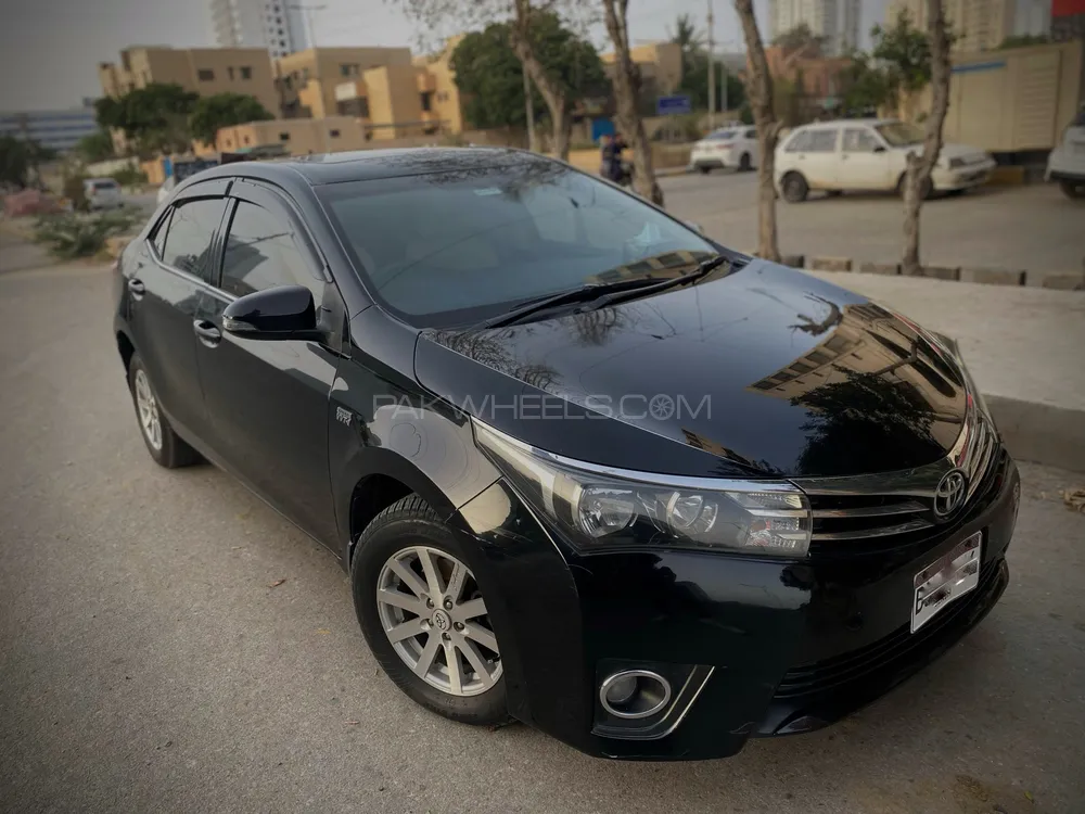Toyota Corolla 2014 for Sale in Karachi Image-1