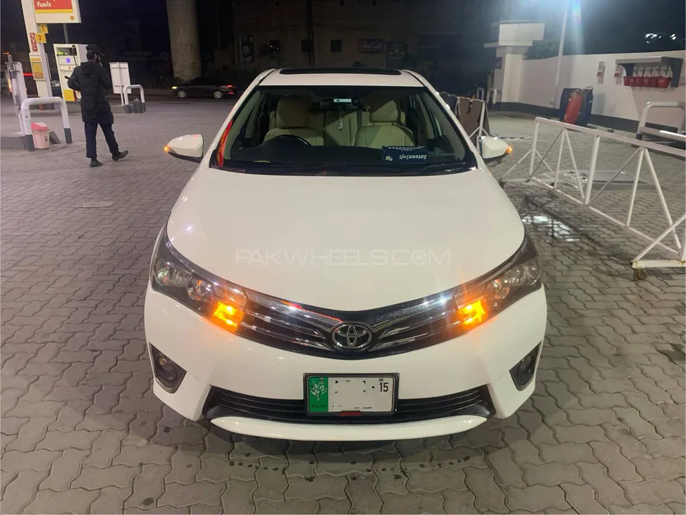 Toyota Corolla 2015 for Sale in Lahore Image-1