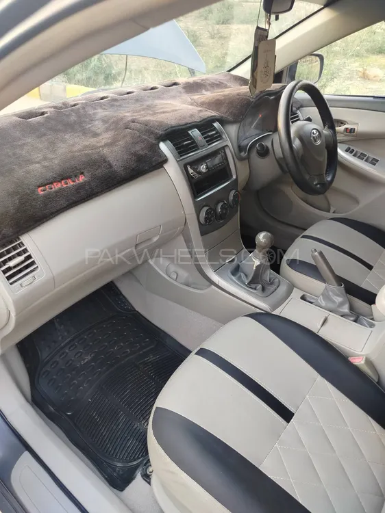 Toyota Corolla 2011 for Sale in Kohat Image-1
