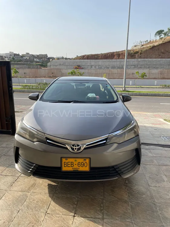 Toyota Corolla 2015 for Sale in Islamabad Image-1