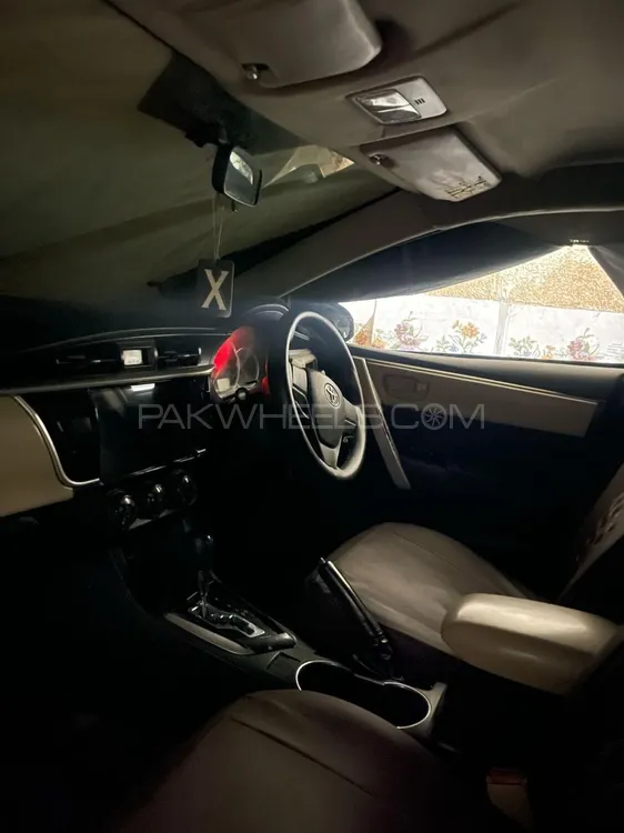 Toyota Corolla 2015 for Sale in Islamabad Image-1