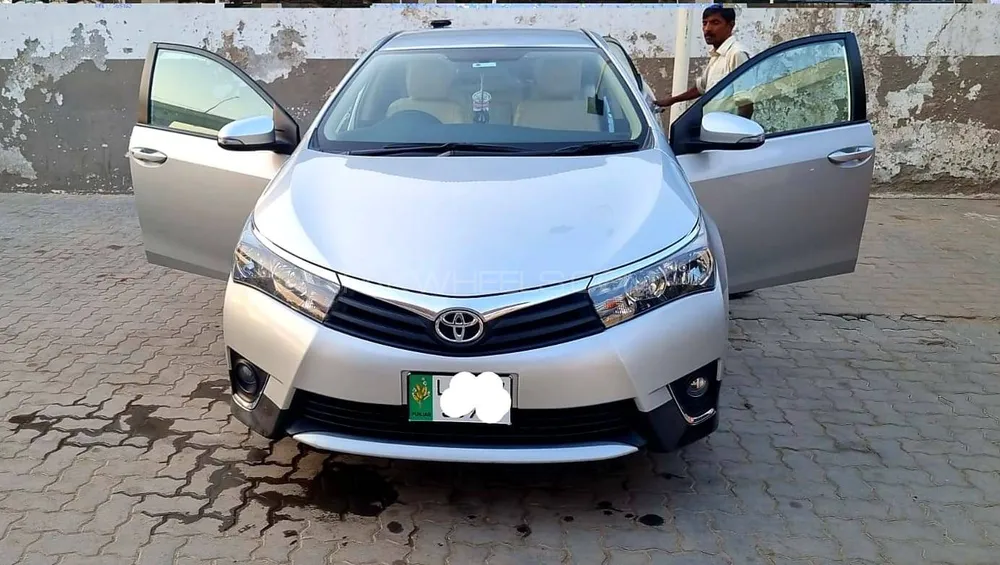Toyota Corolla 2017 for Sale in Multan Image-1