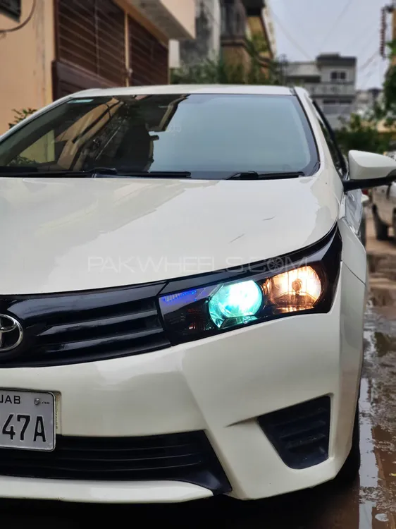 Toyota Corolla 2014 for Sale in Islamabad Image-1
