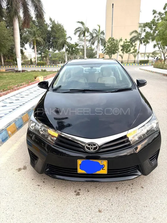 Toyota Corolla 2017 for Sale in Karachi Image-1