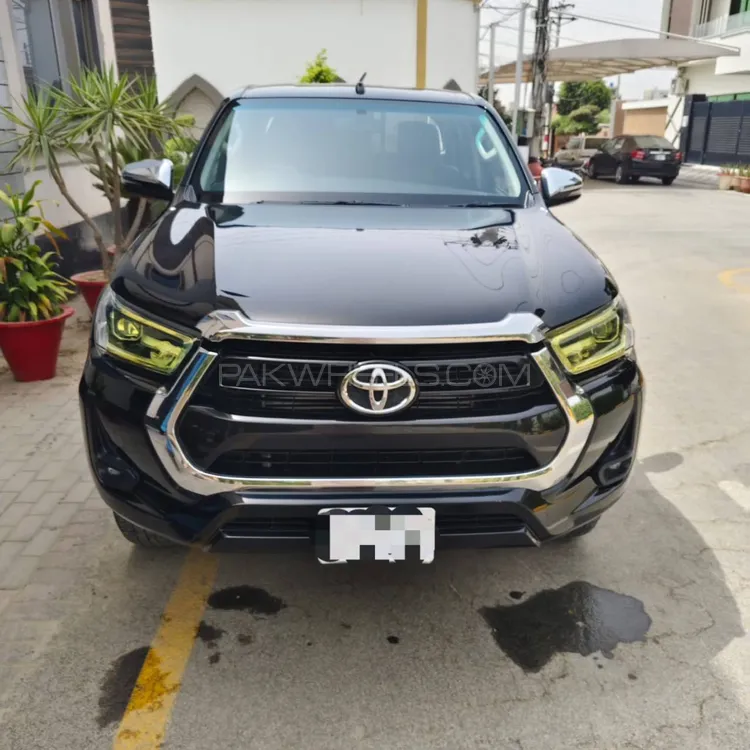 Toyota Hilux 2022 for Sale in Okara Image-1