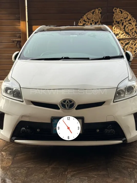 Toyota Prius 2015 for Sale in Faisalabad Image-1