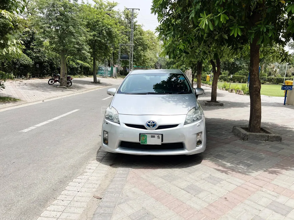 Toyota Prius 2011 for Sale in Lahore Image-1