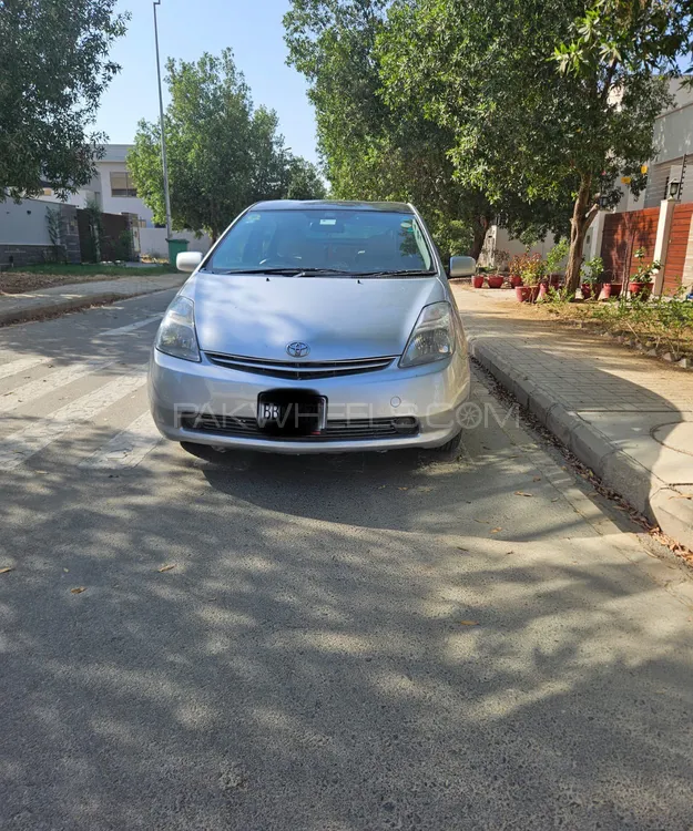 Toyota Prius 2011 for Sale in Karachi Image-1