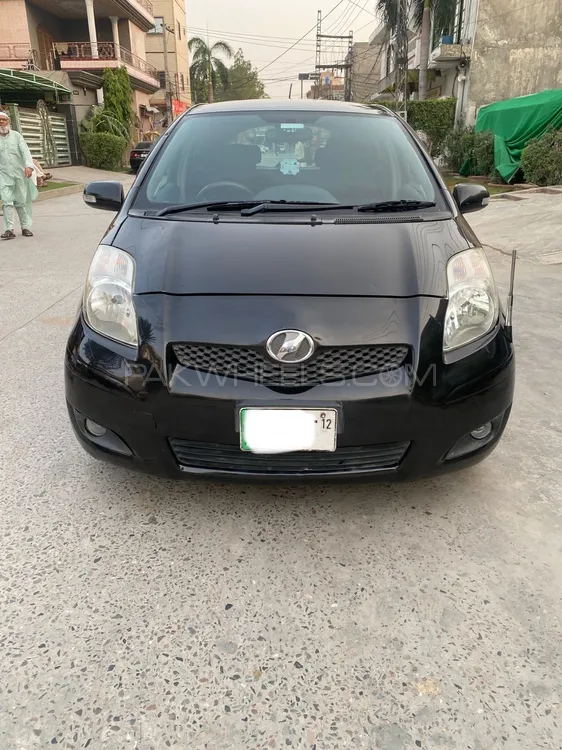Toyota Vitz 2009 for Sale in Lahore Image-1