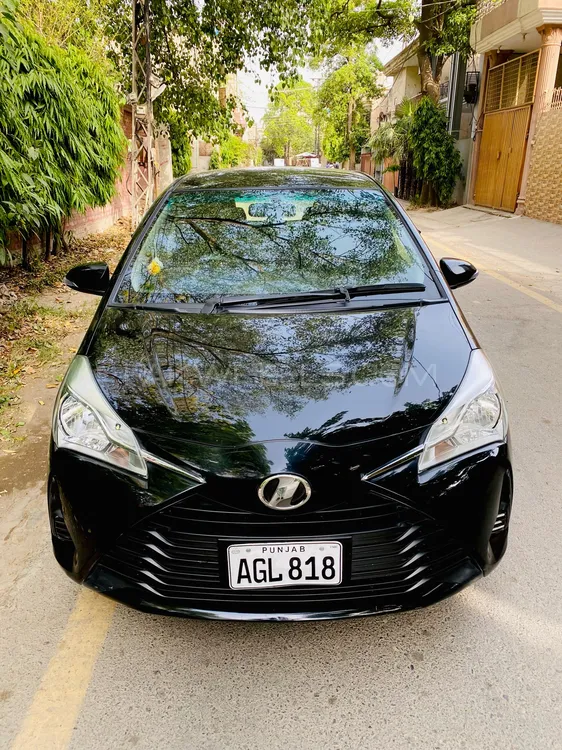 Toyota Vitz 2017 for Sale in Lahore Image-1