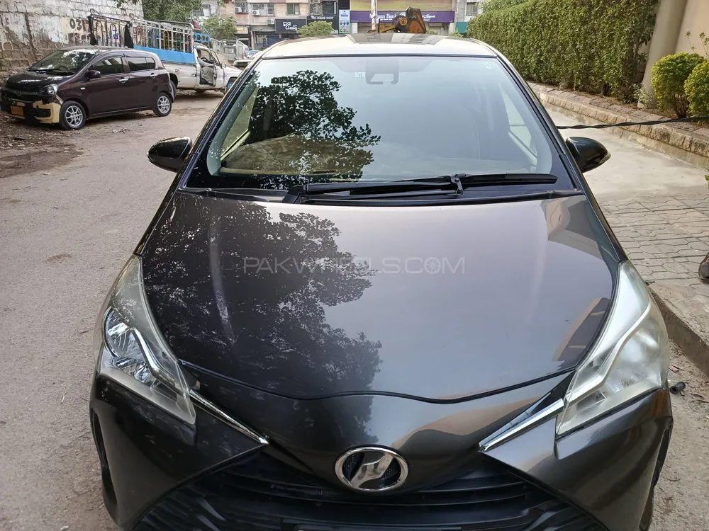 Toyota Vitz 2018 for Sale in Karachi Image-1