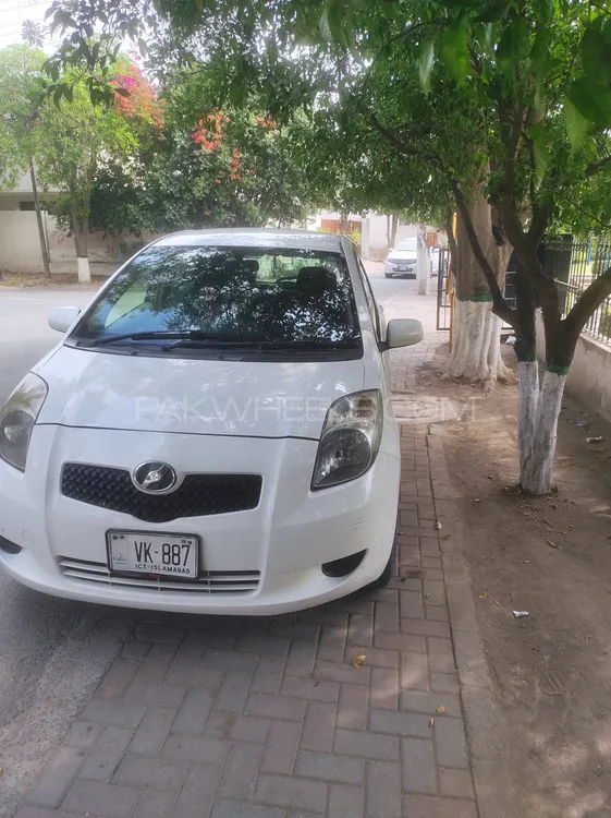 Toyota Vitz 2007 for Sale in Lahore Image-1