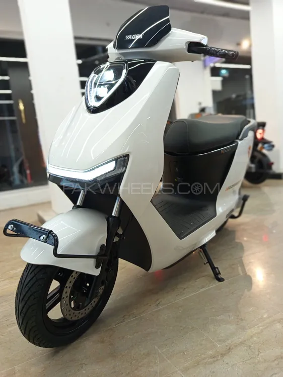Yadea Epoc-H 2025 for Sale Image-1