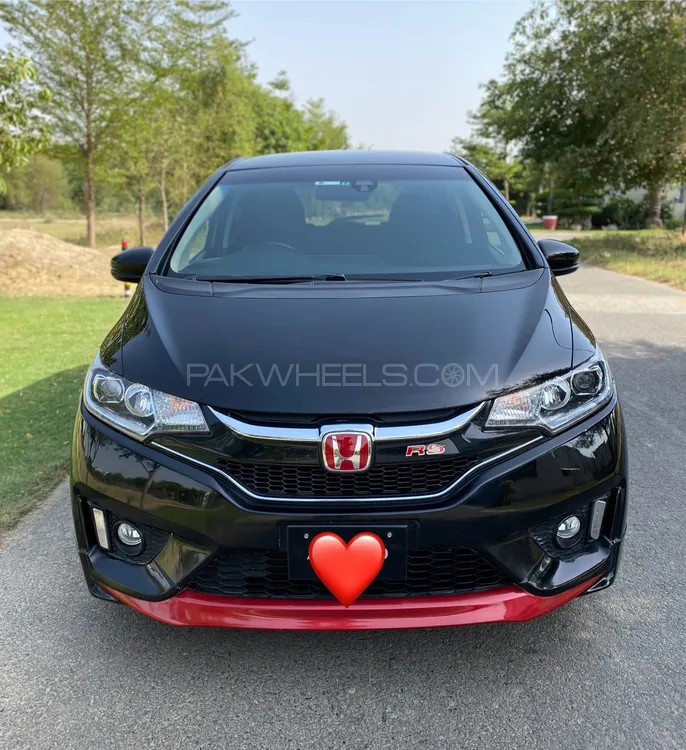 Honda Fit 2015 for Sale in Lahore Image-1