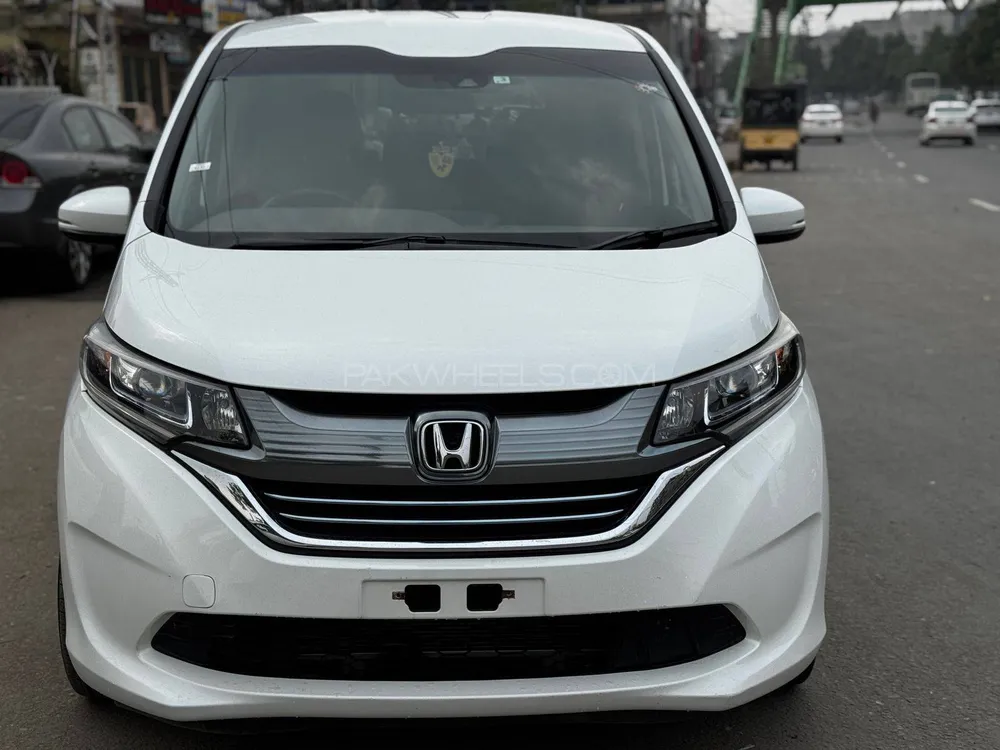 Honda Freed 2019 for Sale in Lahore Image-1