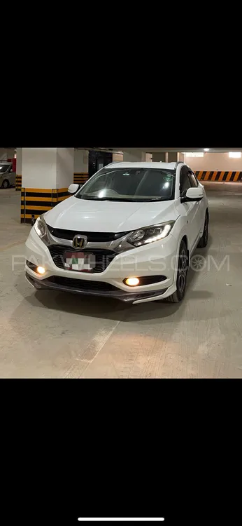 Honda Vezel 2014 for Sale in Karachi Image-1