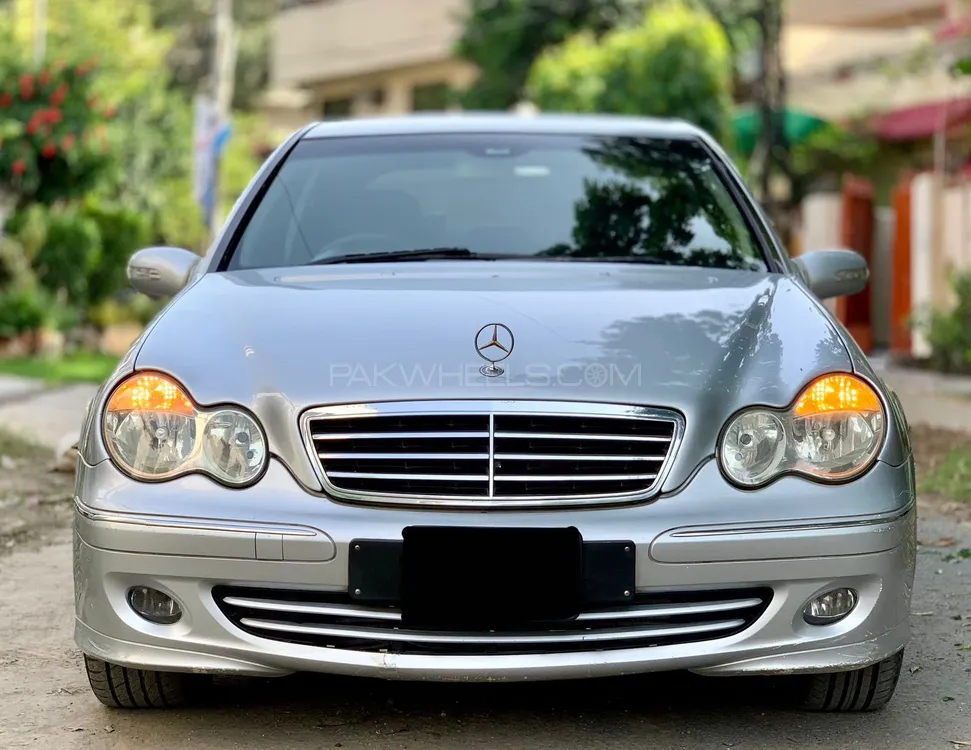 Mercedes Benz C Class 2006 for Sale in Lahore Image-1