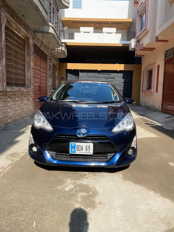 Toyota Aqua 2017 for Sale in Peshawar Image-1
