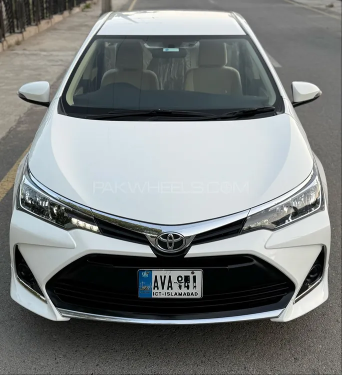 Toyota Corolla 2021 for Sale in Faisalabad Image-1