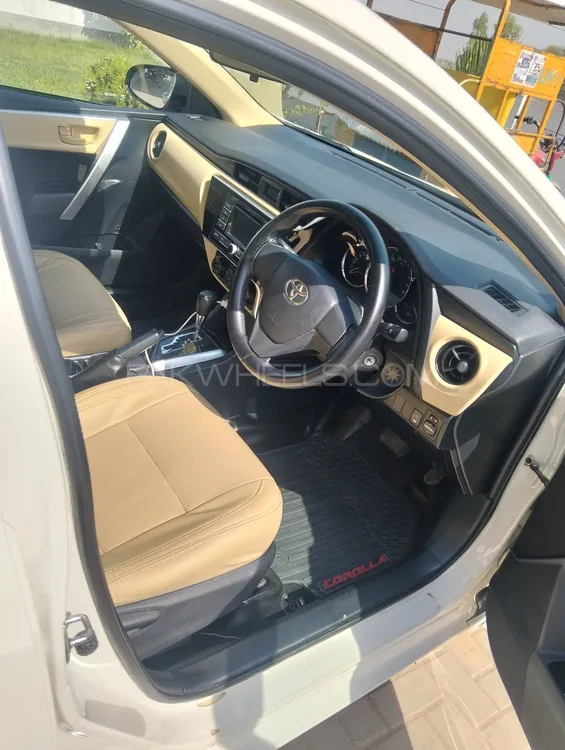 Toyota Corolla 2018 for Sale in Sialkot Image-1