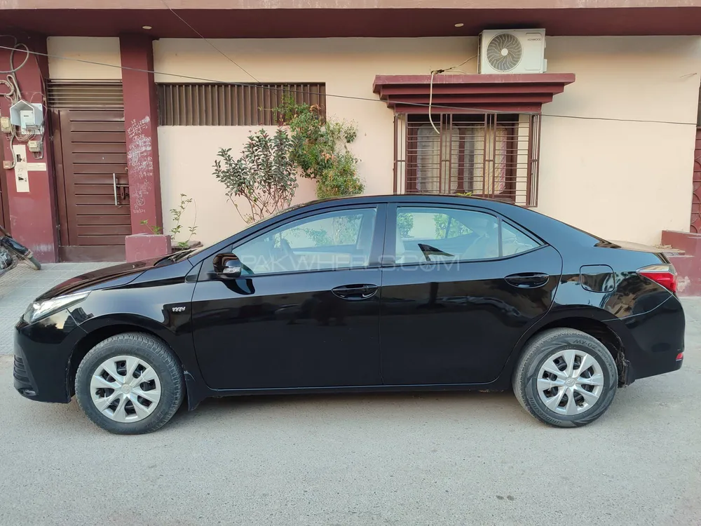 Toyota Corolla 2019 for Sale in Karachi Image-1