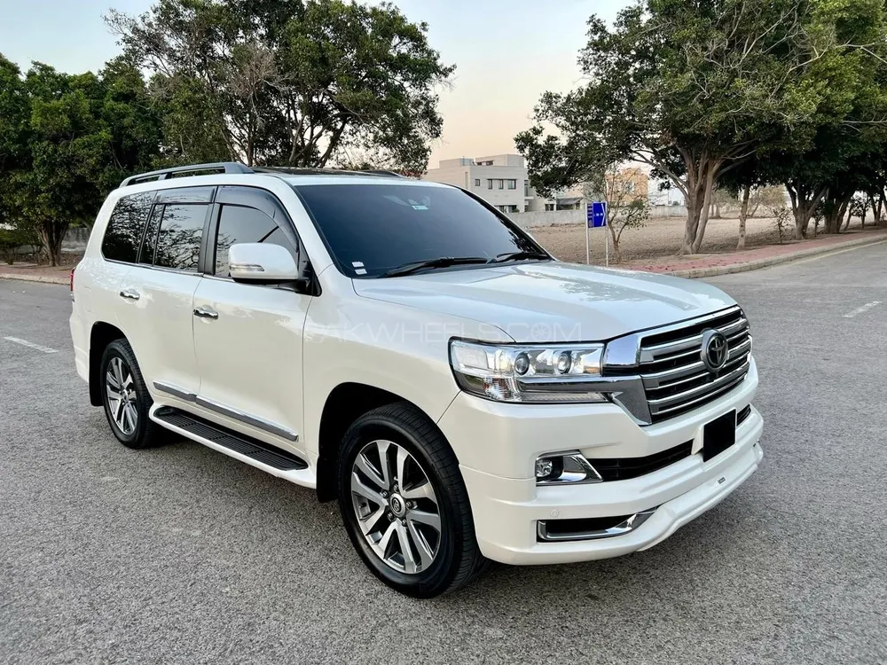 Toyota Land Cruiser 2017 for Sale in Lahore Image-1