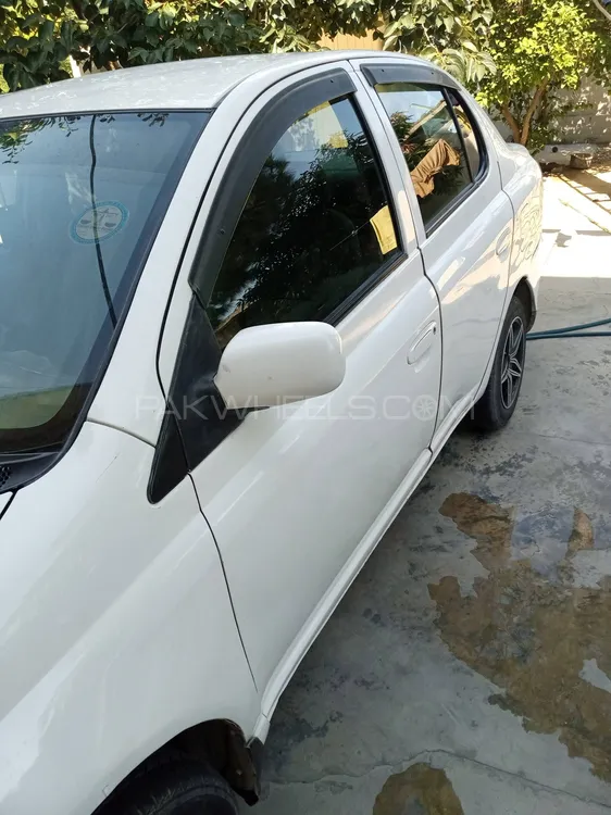 Toyota Platz 2000 for Sale in Rawalpindi Image-1