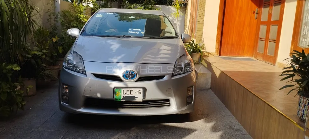 Toyota Prius 2011 for Sale in Lahore Image-1
