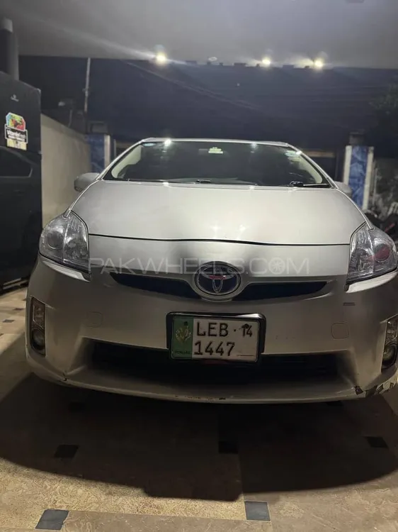 Toyota Prius 2014 for Sale in Lahore Image-1