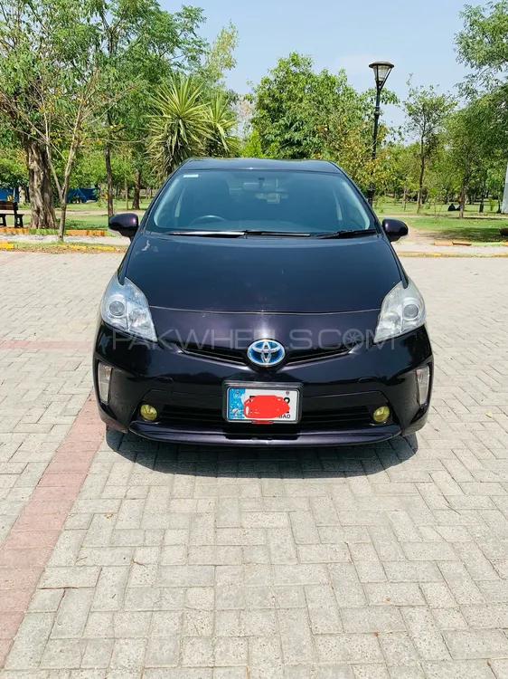 Toyota Prius 2012 for Sale in Islamabad Image-1