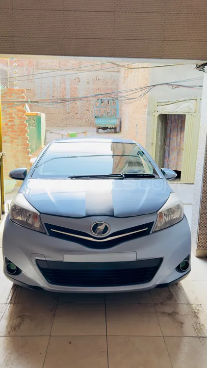 Toyota Vitz 2013 for Sale in Gujranwala Image-1