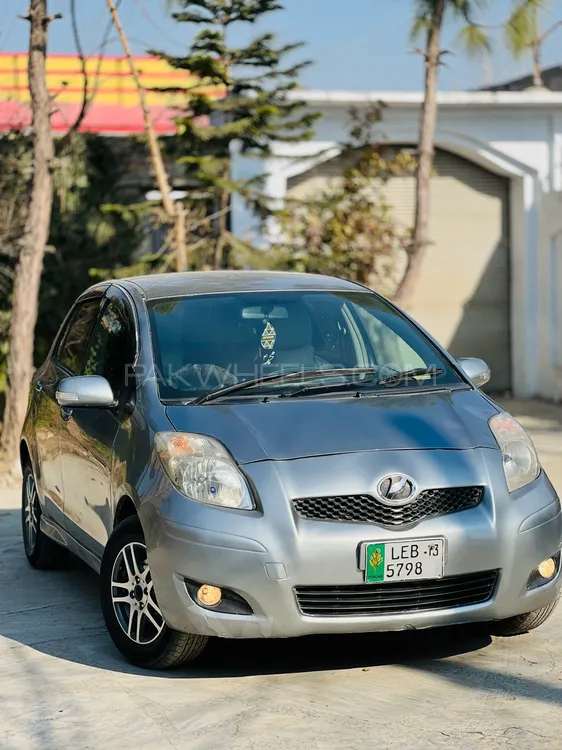 Toyota Vitz 2008 for Sale in Mardan Image-1