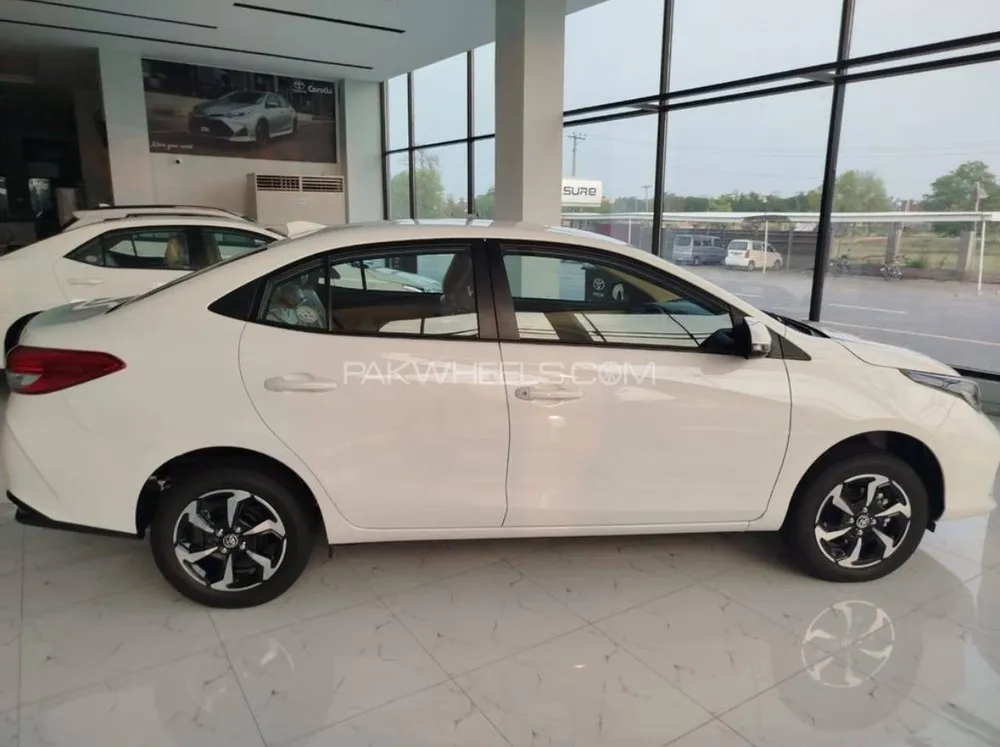 Toyota Yaris Sedan 2025 for Sale in Lahore Image-1