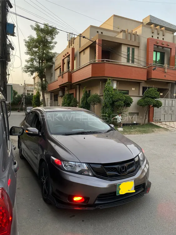 Honda City 2017 for Sale in Lahore Image-1
