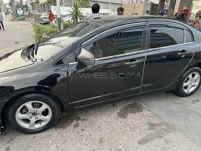 Honda Civic 2010 for Sale in Multan Image-1