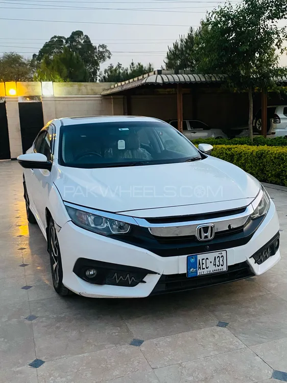Honda Civic 2017 for Sale in Peshawar Image-1