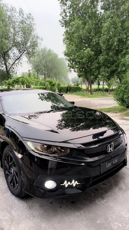 Honda Civic 2018 for Sale in Sheikhupura Image-1