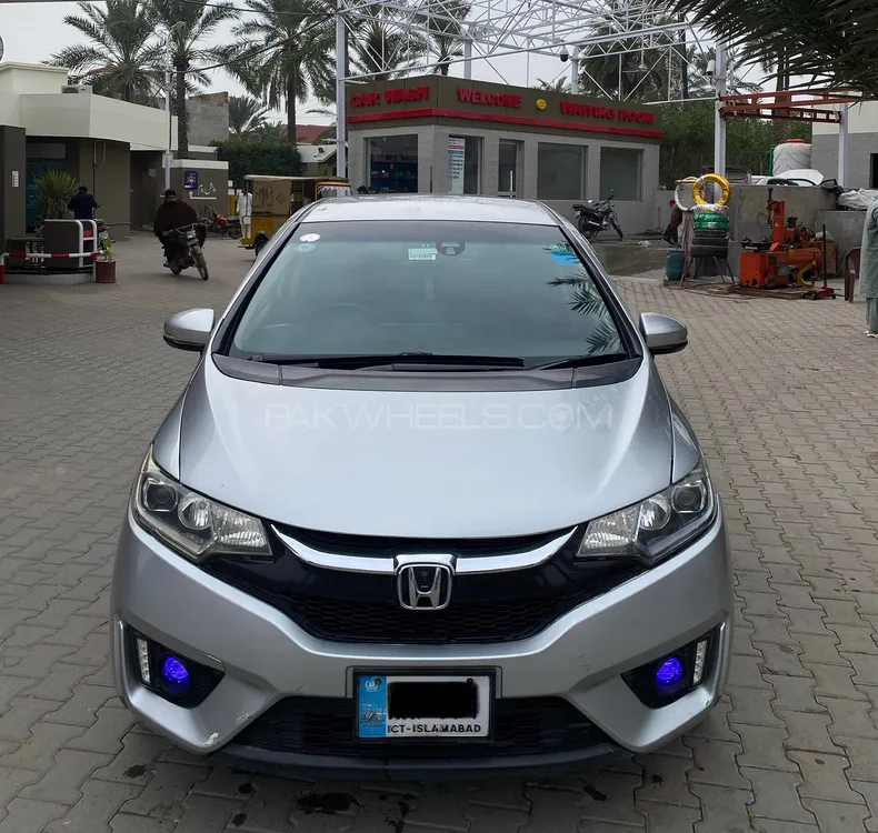 Honda Fit 2015 for Sale in Faisalabad Image-1