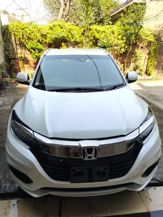 Honda Vezel 2020 for Sale in Lahore Image-1