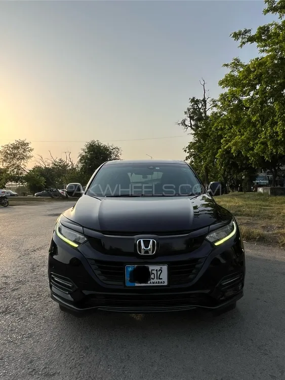 Honda Vezel 2018 for Sale in Islamabad Image-1